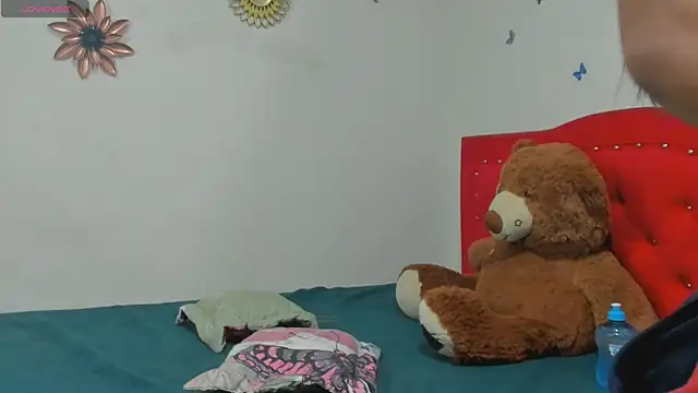 sharoncute1 online show from 02/10/25, 07:47