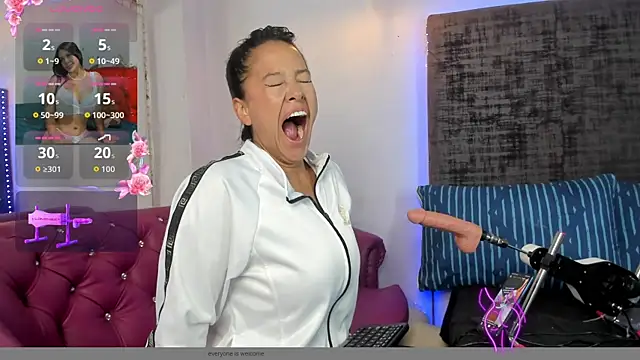 sharoncute1 online show from 11/25/25, 09:48