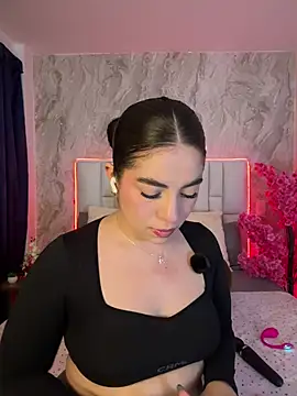 Snapshot of IsabellaAnngel chatting on 06/21/26, 01:41 IsabellaAnngel online show from 06/21/26, 01:41