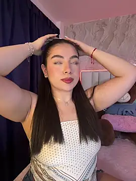 Snapshot of IsabellaAnngel chatting on 07/08/26, 11:53 IsabellaAnngel online show from 07/08/26, 11:53