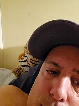 HeteroHotGuy1 online show from 12/11/24, 07:46