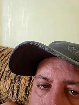 HeteroHotGuy1 online show from 03/23/25, 08:37