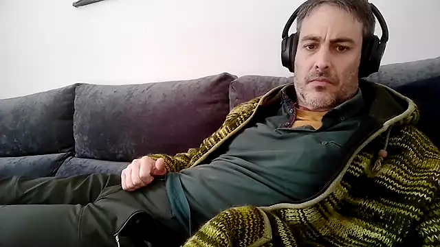 basquehotboy online show from 01/31/25, 02:49