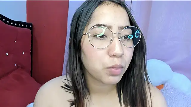 Snapshot of anni_ross chatting on 12/15/24, 02:08 anni ross online show from 12/15/24, 02:08