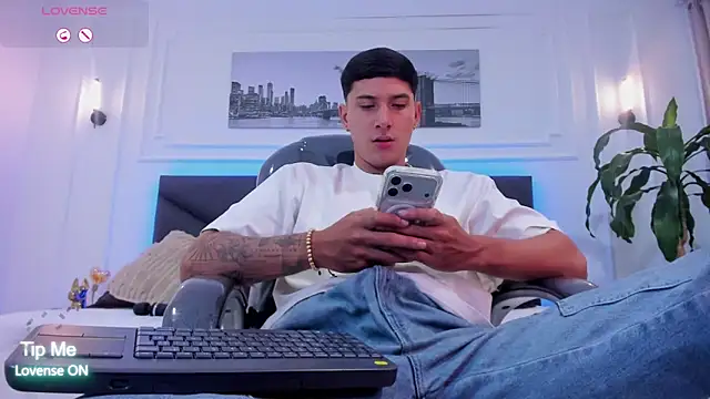 Damian23   online show from 12/22/25, 12:57