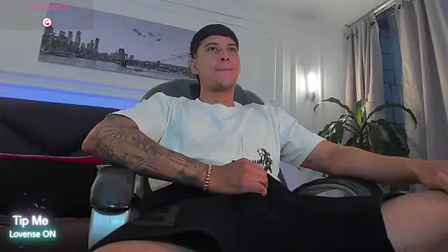 Damian23   online show from 03/12/26, 11:05