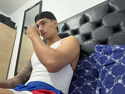 Damian23   online show from 04/22/26, 01:30