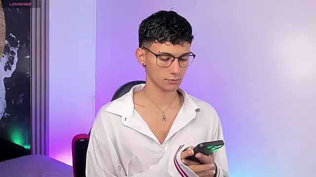 Alexx tc online show from 03/26/26, 03:56