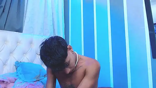 Snapshot of Sexys_Boys_Hot1 chatting on 01/14/25, 05:19 Sexys Boys Hot1 online show from 01/14/25, 05:19