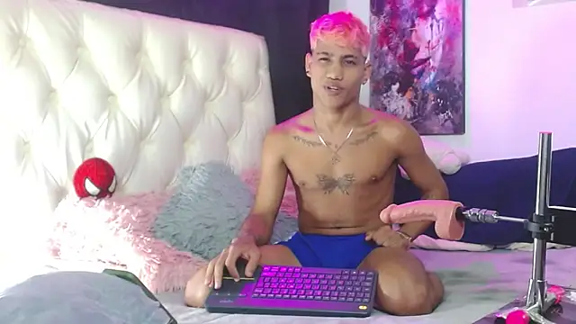 Snapshot of Sexys_Boys_Hot1 chatting on 02/06/25, 02:44 Sexys Boys Hot1 online show from 02/06/25, 02:44