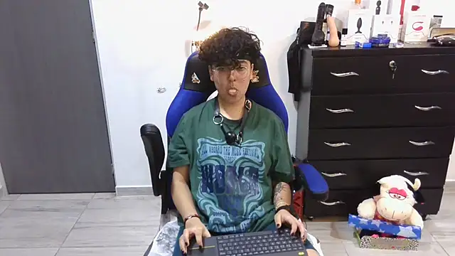 thomascooper7 online show from 03/02/25, 05:33