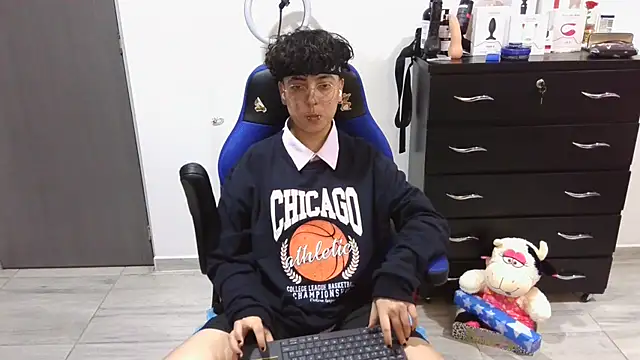 thomascooper7 online show from 03/07/25, 02:57