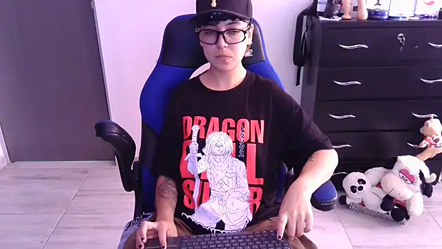 thomascooper7 online show from 11/22/25, 04:06