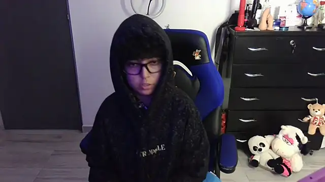 thomascooper7 online show from 04/11/26, 10:47