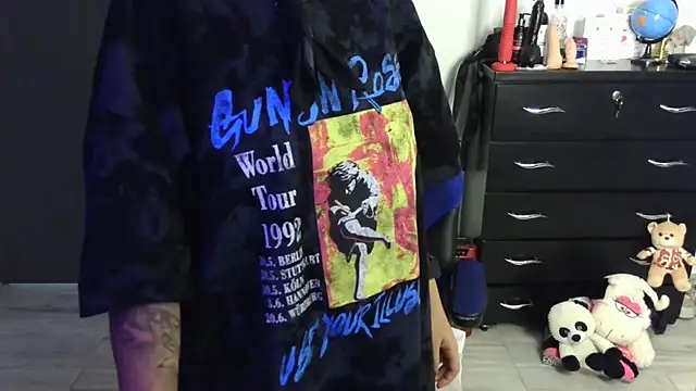 thomascooper7 online show from 04/19/26, 08:11