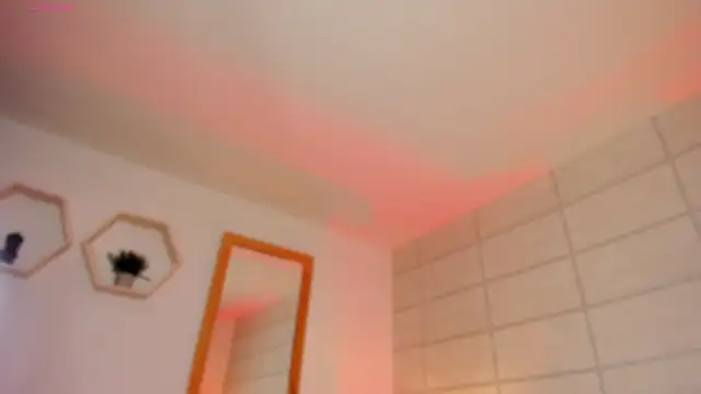 Christine Laam online show from 09/24/25, 12:08