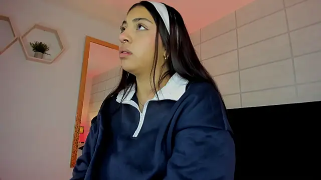 Christine Laam online show from 10/28/25, 11:58