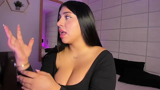 Christine Laam online show from 04/16/26, 12:28