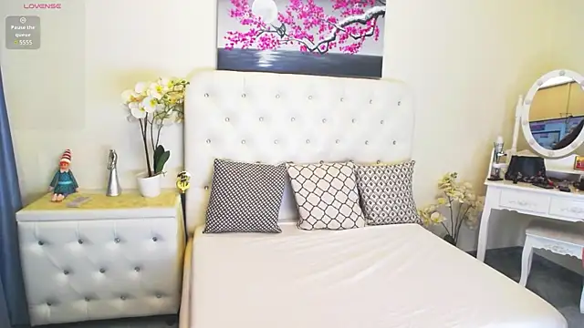 Ysabell01 online show from 04/17/26, 04:26