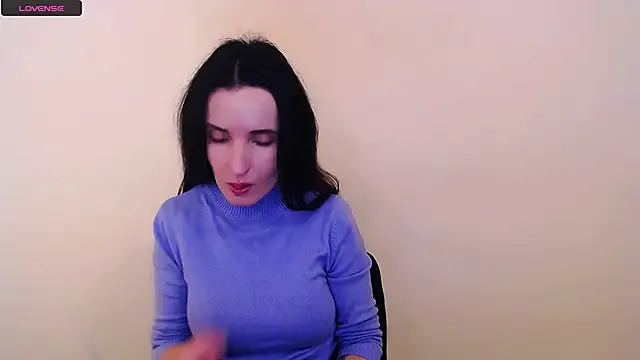 LaimaV  online show from 10/16/25, 10:38