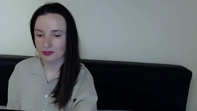Snapshot of LaimaV_ chatting on 05/05/26, 05:21 LaimaV online show from 05/05/26, 05:21