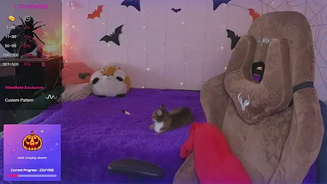 Fluffy muffin  online show from 10/30/25, 08:05