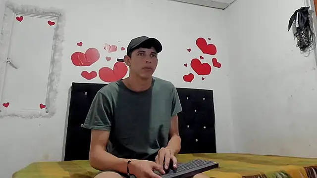 Snapshot of chloe_evanx_ chatting on 03/17/25, 07:15 chloe evanx  online show from 03/17/25, 07:15