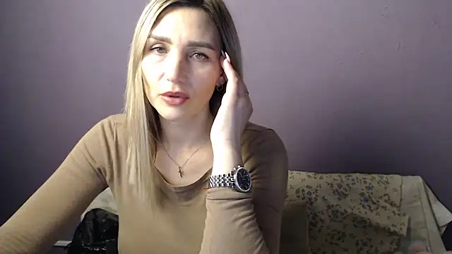 Snapshot of _sexy_lady chatting on 11/15/25, 02:13 sexy lady online show from 11/15/25, 02:13