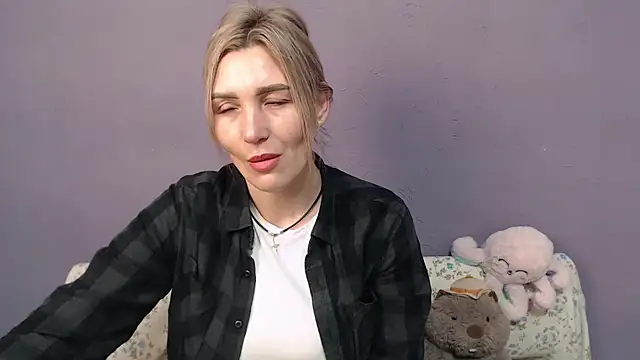 Snapshot of _sexy_lady chatting on 12/15/25, 01:37 sexy lady online show from 12/15/25, 01:37