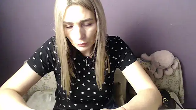 Snapshot of _sexy_lady chatting on 12/20/25, 02:57 sexy lady online show from 12/20/25, 02:57