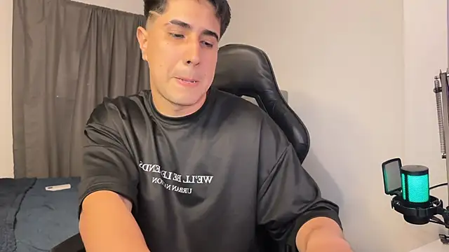 dereckbrownn online show from 12/07/24, 08:38