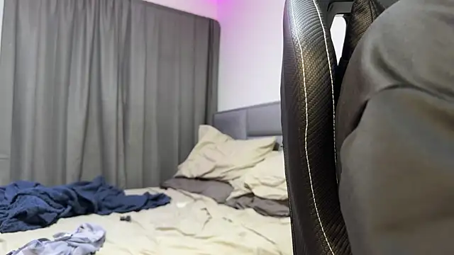 dereckbrownn online show from 04/22/26, 03:09