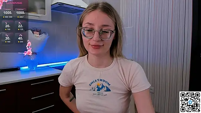 Snapshot of LivyyBossom chatting on 03/16/25, 05:28 LivyyBossom online show from 03/16/25, 05:28