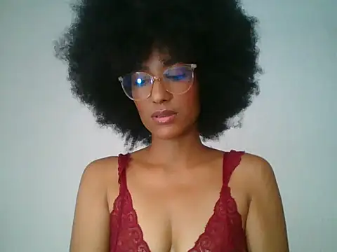 Snapshot of violettamartins chatting on 04/15/26, 09:26 violettamartins online show from 04/15/26, 09:26