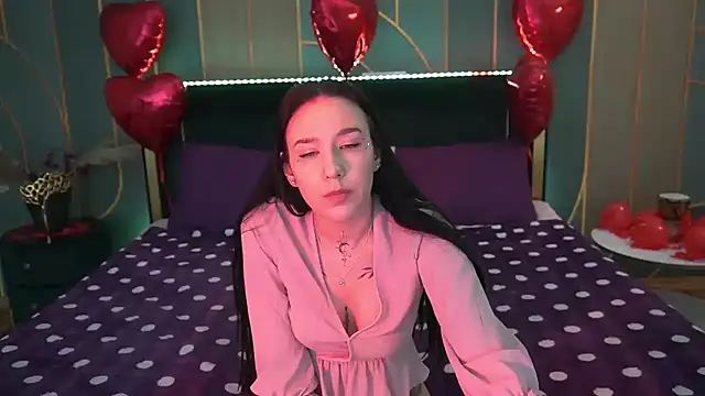 Snapshot of NikkiGoldSide chatting on 02/18/25, 05:10 NikkiGoldSide online show from 02/18/25, 05:10