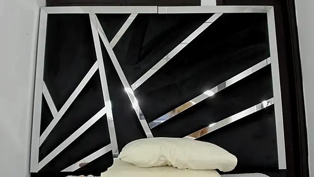 Sofia-candyht online show from 03/08/25, 01:39