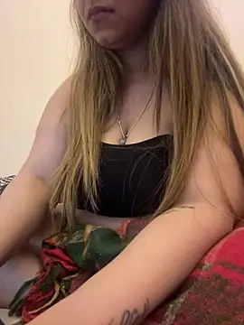 Snapshot of maskinamy chatting on 12/22/24, 12:07 maskinamy online show from 12/22/24, 12:07