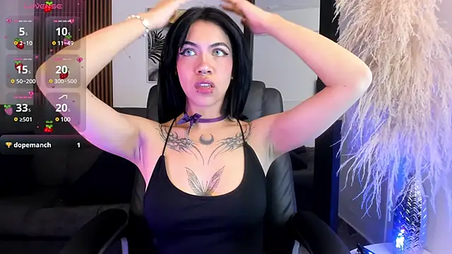 Snapshot of Gianna_foxy chatting on 12/05/24, 04:53 Gianna foxy online show from 12/05/24, 04:53