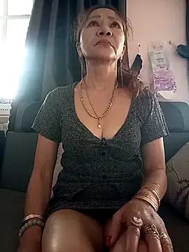 Snapshot of Baby-sexysweet69 chatting on 10/15/25, 02:55 Baby-sexysweet69 online show from 10/15/25, 02:55