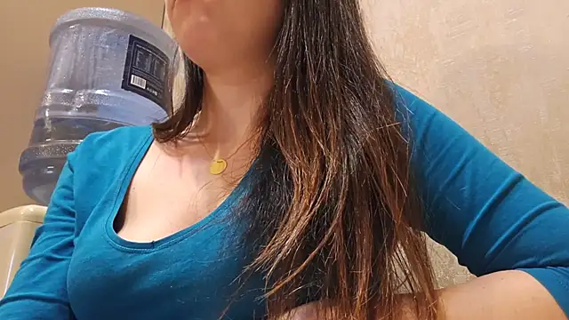 AlejandraDelaney online show from 01/24/25, 04:17