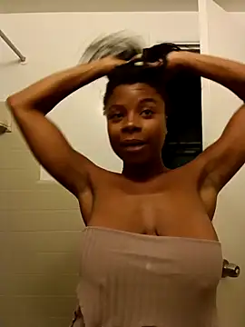 Snapshot of miamiworld chatting on 03/06/25, 02:09 miamiworld online show from 03/06/25, 02:09