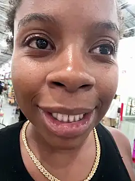 Snapshot of miamiworld chatting on 10/21/25, 11:49 miamiworld online show from 10/21/25, 11:49