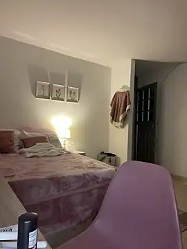 adop me   online show from 04/23/26, 01:29