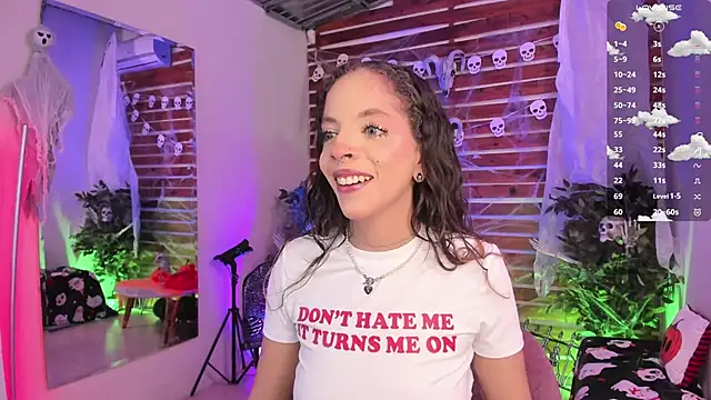 Sapphire Venuss online show from 10/17/25, 02:59