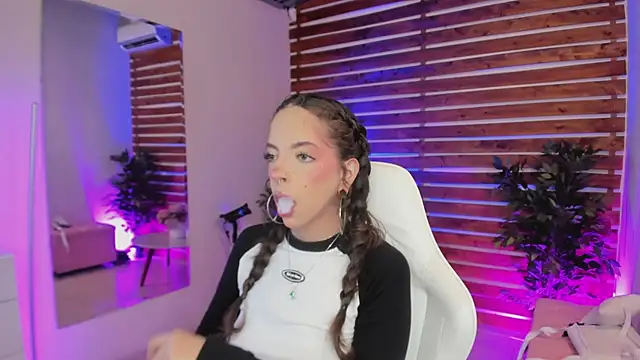 Sapphire Venuss online show from 02/25/26, 01:26