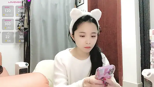 Snapshot of QQ88-99 chatting on 02/12/25, 09:10 QQ88-99 online show from 02/12/25, 09:10