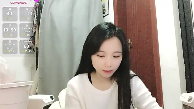 Snapshot of QQ88-99 chatting on 02/28/25, 09:47 QQ88-99 online show from 02/28/25, 09:47