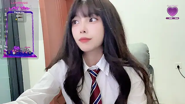 Snapshot of QQ88-99 chatting on 09/23/25, 01:03 QQ88-99 online show from 09/23/25, 01:03