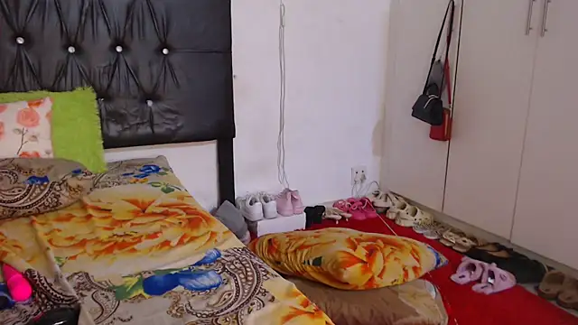 BigbootyNickyx online show from 10/07/25, 06:05