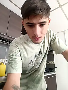 Snapshot of PhilipRich chatting on 10/28/25, 03:25 PhilipRich online show from 10/28/25, 03:25